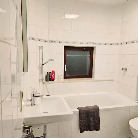 Appartamento Goerlitzer Altbaucharme Mit Viel Platz Auf 76 Qm